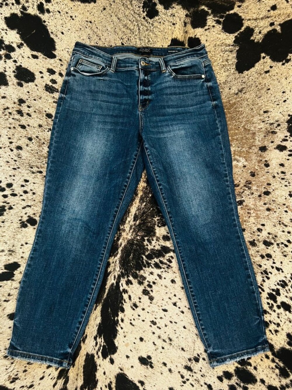 Judy Blue Boyfriend Fit Distressed Hem Jeans Size 13/31 Medium Wash Comfortable